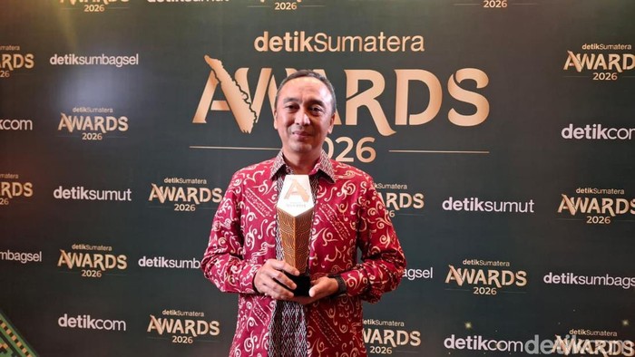 Kapolda Sumsel Raih detikSumatera Awards Kategori Keamanan-Ketahanan Energi